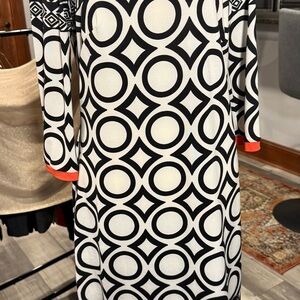 AB Studio Black and White Sleeveless Sheath Dress